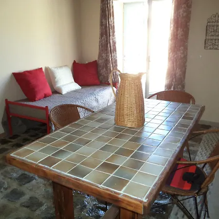 La Dame Blanche Bed & Breakfast Saint-Maurice-d'Ibie