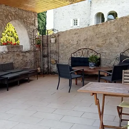 La Dame Blanche Bed & Breakfast