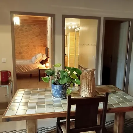Bed & Breakfast La Dame Blanche Saint-Maurice-d'Ibie